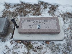 Customized marker memorial with photo