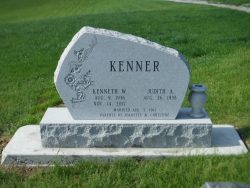 Customized upright memorial with engraved flowers