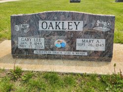 Customized memorial with engravings and picture
