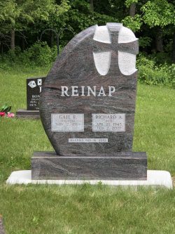 Customized upright memorial with cross